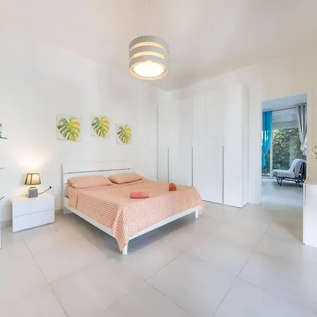 Luxurious Coastal In