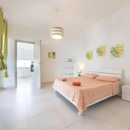 Villa Luxurious Coastal In *