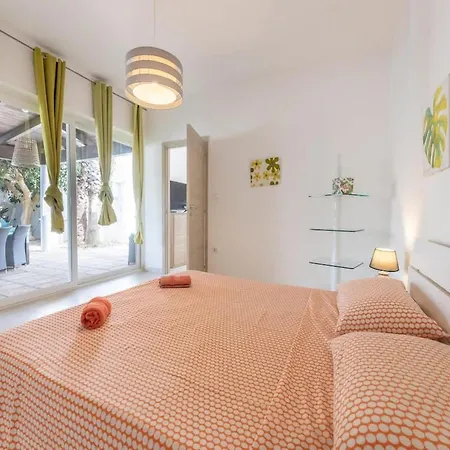 Villa Luxurious Coastal In Gallipoli