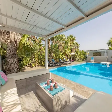 Villa Luxurious Coastal In *