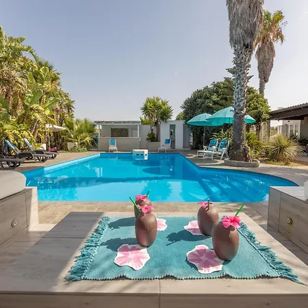 Luxurious Coastal In Villa Gallipoli
