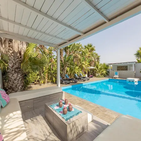 Luxurious Coastal In Villa